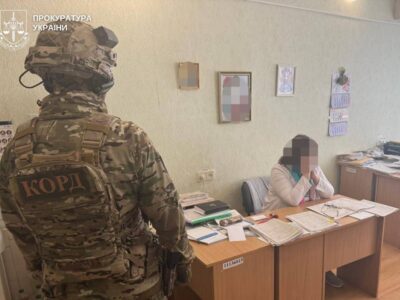 Торгували вигаданими інвалідностями: на Кіровоградщині підозрюють голову ВЛК та його спільників