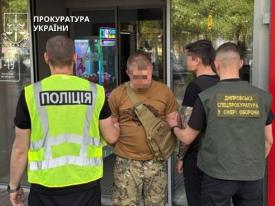 Вимагали 200 тисяч за мовчання про вживання алкоголю: підозрюють командира роти та старшину бригади
