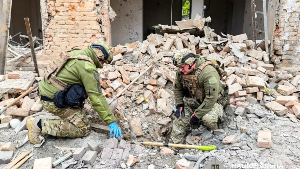 Рівненщина під масованою атакою рф: є постраждалі, виникла пожежа  