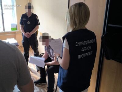 Погрожував правоохоронцями: у Дніпрі викрито адвоката, який за гроші «рятував» від ТЦК  