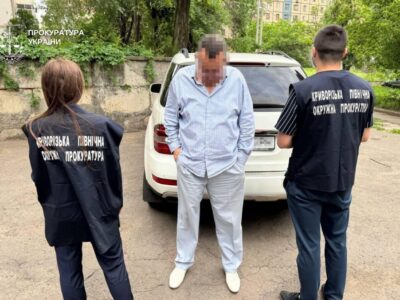 Студент за $15 тисяч: у Кривому Розі чоловік обіцяв безвіз ухилянтам