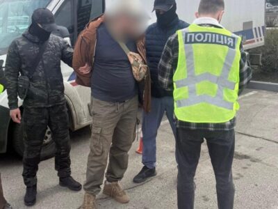 Прогулянка лісом до Білорусі — дорого: у Києві судитимуть поводиря ухилянтів