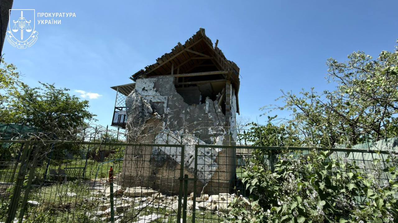 Будинок, який було пошкоджено російським ударом