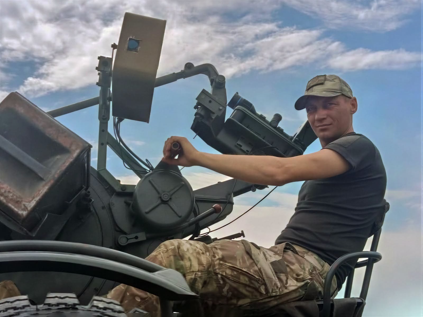 Повернувся з того світу, щоб полювати на «Шахеди»: драматична історія солдата Солохи