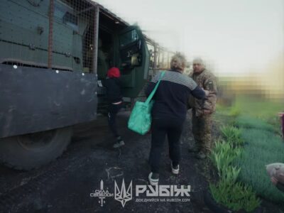 Окупанти вбили дроном батьків, але дітей вдалося врятувати нашим воїнам: страшна історія із Добропілля