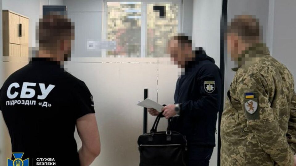 Від $800 до $2000 за місяць: на Закарпатті викрили групу, яка «обілечувала» ухилянтів  