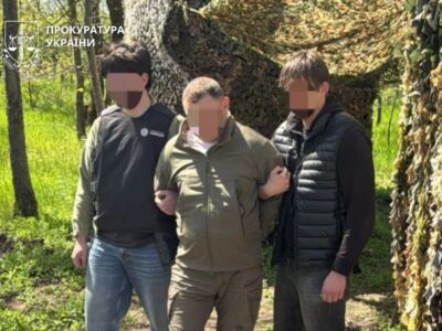 Вимагав 50 тисяч гривень у підлеглої: на Дніпровщині викрили замкомбата