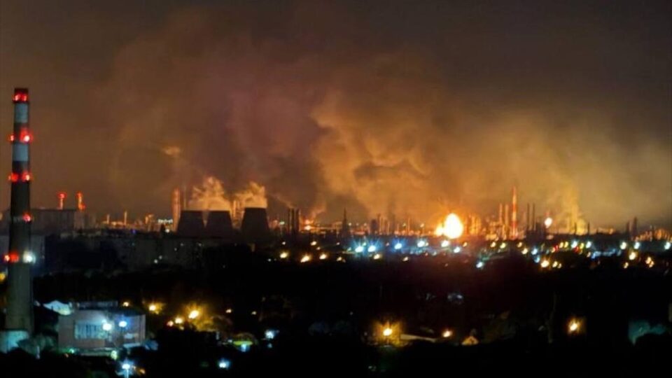 Вогняне кільце росії: уражені Волгоградський НПЗ та нафтоперекачувальна станція «Ярославль-3»