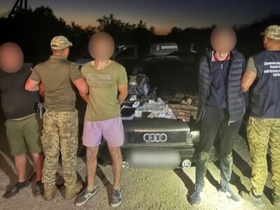 Довелося стріляти: на Закарпатті за 100 метрів від кордону затримали двох ухилянтів та їхнього провідника