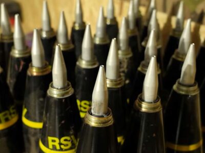 Цілий «підземний завод»: пілоти «Фенікса» показали власне виробництво боєприпасів до БПЛА