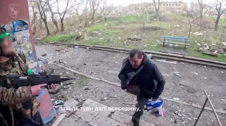 «Застряг у пеклі»: бійці «Люті» врятували пораненого чоловіка, проклавши йому безпечний маршрут через Костянтинівку  
