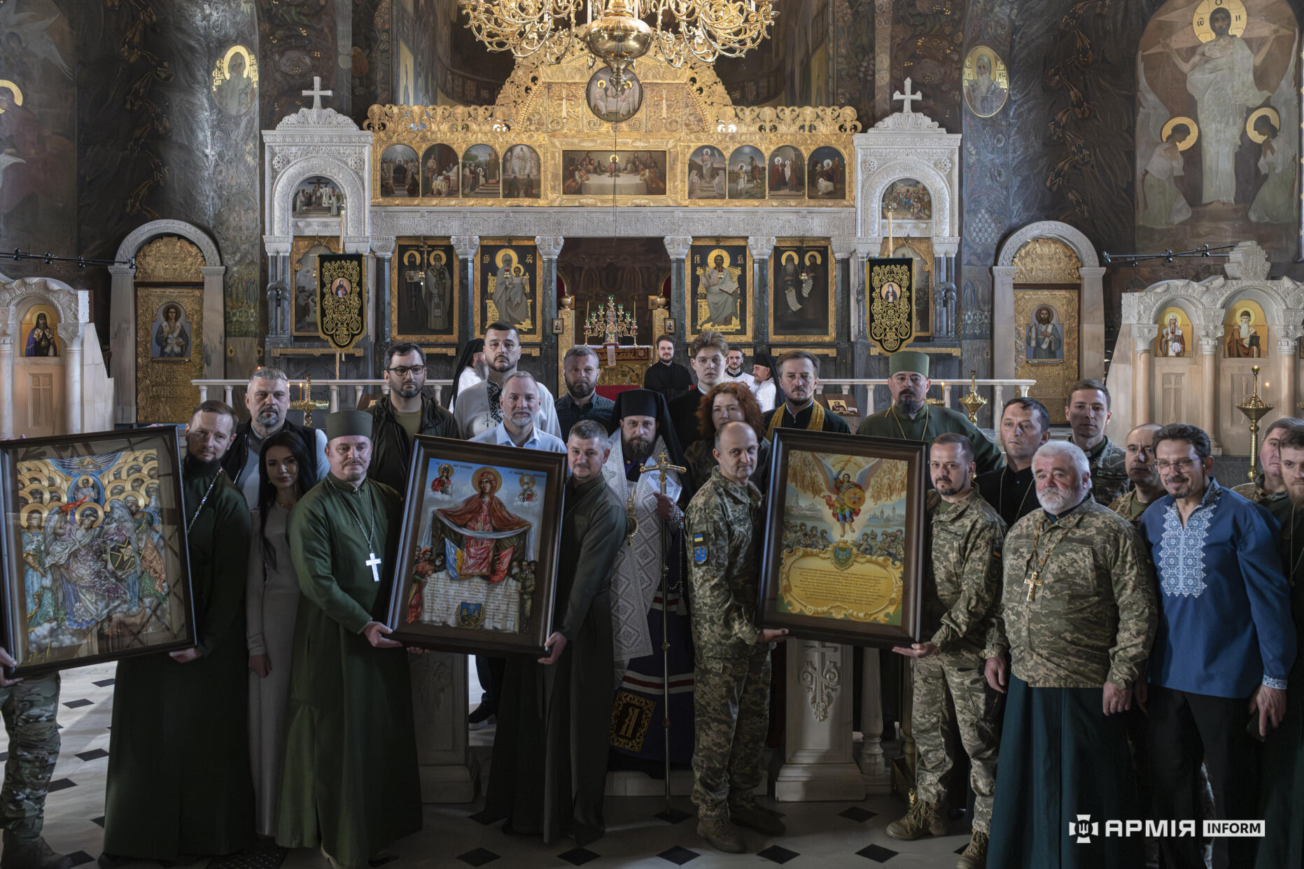 Освячення військових ікон для армійських корпусів і бригад у Києво-Печерській лаврі