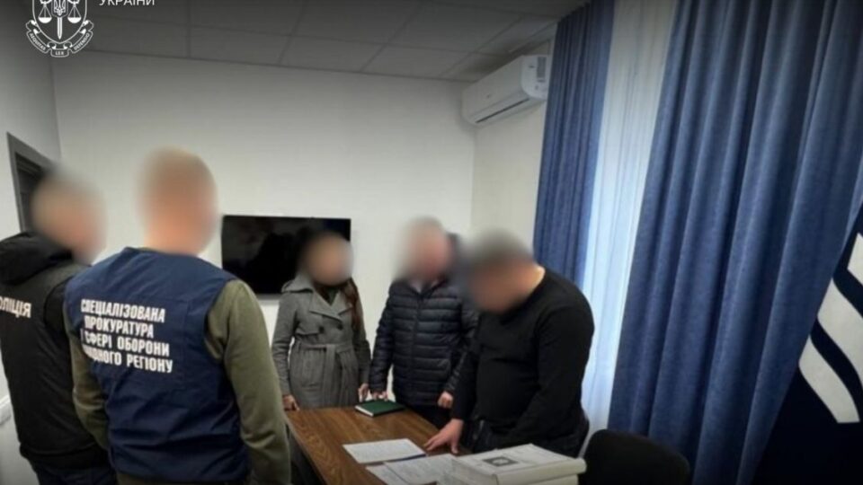 Ексначальника ТЦК на Рівненщині судитимуть за придбання для армії 16 пікапів за завищеними цінами  