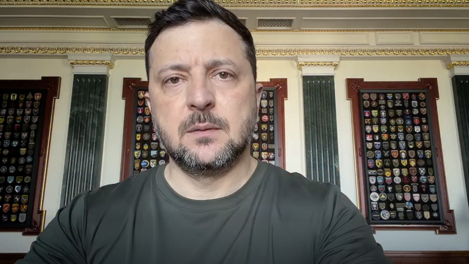 Удар «Орєшніка», 83 постраждалих, спалений ринок: Президент повідомив наслідки масованої атаки рф  