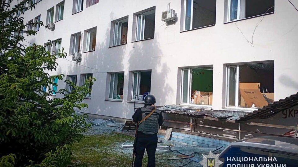 Семеро мирних жителів поранені через ворожі атаки на Сумщині  