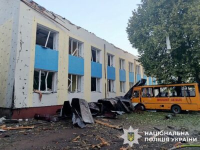 На Чернігівщині ворог зруйнував нещодавно відбудований ліцей. У 2022 році по ньому били ракетою