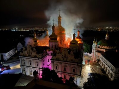 Пошкоджений ударом собор убезпечили від негоди: у Лаврі завершили першочергові роботи
