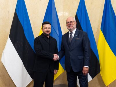 «Україна продовжить відповідати на будь-які удари рф далекобійними санкціями» — Президент