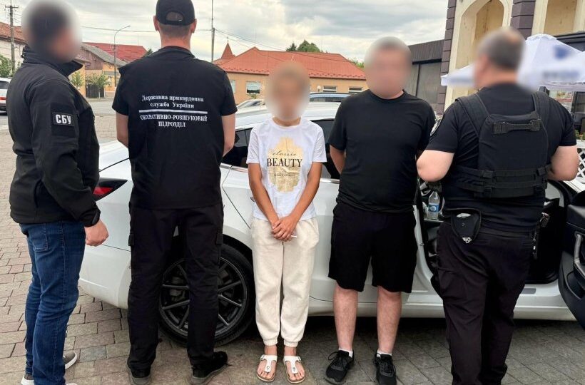 Румунія по $8000, а Угорщина по $15 000: на Закарпатті затримали переправників через кордон  