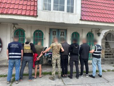Консалтинг для ухилянтів: на Закарпатті затримали переправників