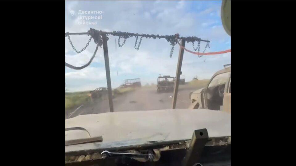 Стежини смерті для російських окупантів на Донеччині: кадри від ДШВ 