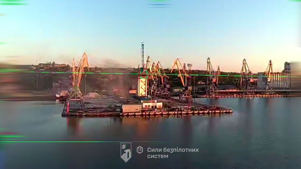 Корпус «Азов»: окупанти втратили можливість використовувати порт Маріуполя 