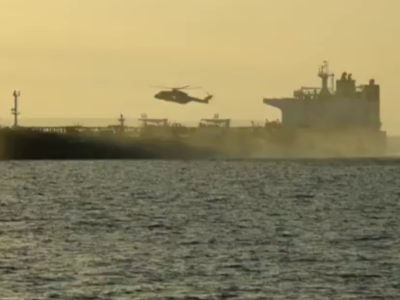 У Ла-Манші королівські морпіхи взяли на абордаж танкер «тіньового флоту» рф