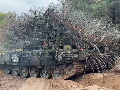 Два танки та склад БК: дронарі 81-ї бригади спалили ворога на Словʼянському напрямку