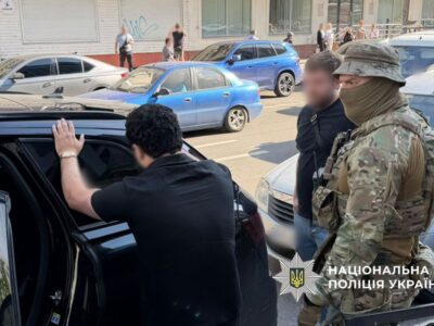 Інвалідність — дорого: затримали чоловіка, який пообіцяв «вирішити» з лікарями