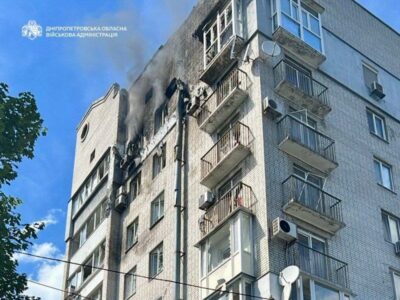 Дрон влучив у багатоповерхівку: росіяни знову атакували Дніпро