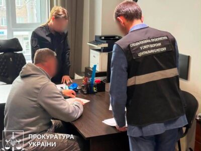 Нечесні закупівлі: викрито посадовців, які завдали 11 мільйонів збитків на закупівлі генераторів для ЗСУ