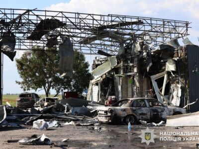 «Шахед» ударив по АЗС на Херсонщині: загинула працівниця станції, дев’ятеро цивільних поранені