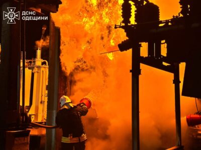 Удар по зупинці: на Одещині російський дрон поранив трьох людей