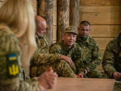 Не залишити новобранця наодинці: у навчальних центрах ЗСУ працюють групи підтримки