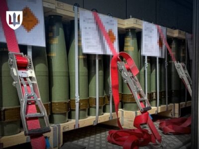 Данія передасть Україні 15 000 далекобійних артилерійських пострілів