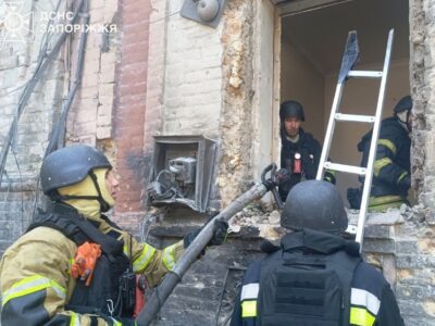 Ворог атакував Запоріжжя: постраждали чотири людини