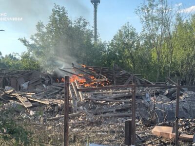 Росіяни завдали авіаудару по Краматорську: є поранений, пошкоджені житлові будинки