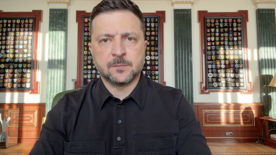 Масований удар може бути: Президент про небезпеку з повітря  
