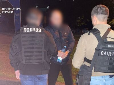 $1700 за бронювання: у Києві викрили помічника ухилянтів