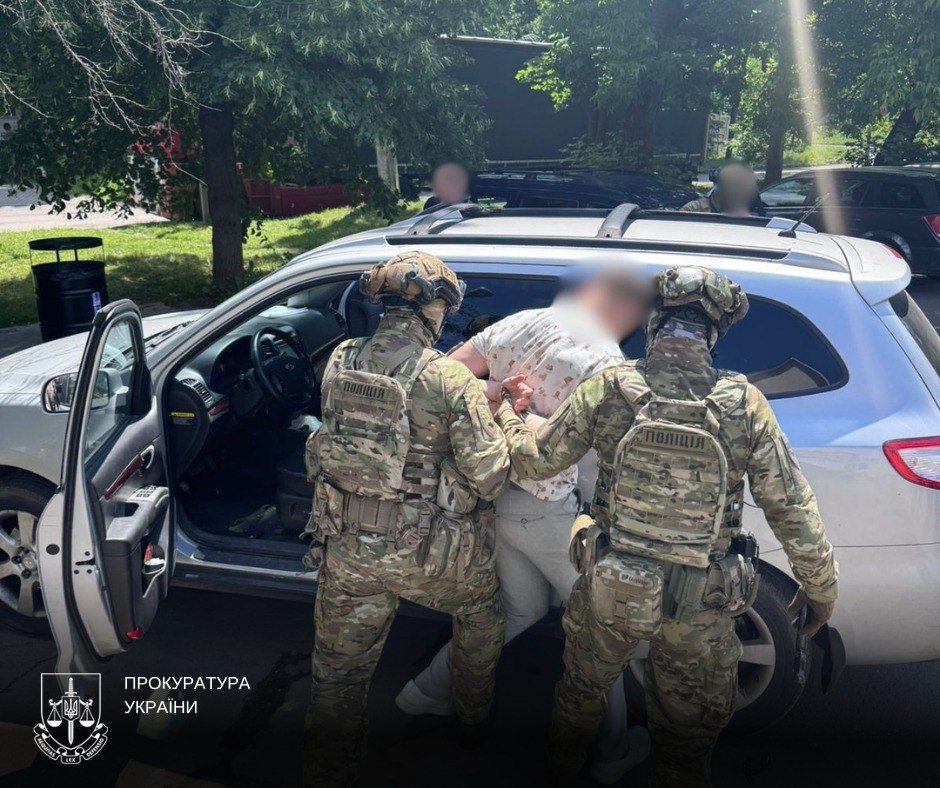 Затриманий в оточенні правоохоронців