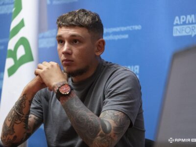 «У камері ми стояли 11 місяців, сідати не дозволяли»: захисник Маріуполя з «Азову» повернувся з полону після Оленівки і дев’яти етапів