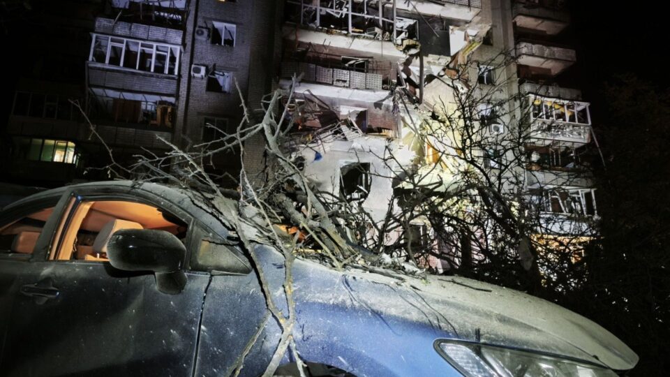 Одна загибла, ще 16 людей отримали поранення: наслідки російських авіаударів по Запоріжжю 