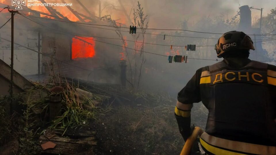 Росія завдала понад 20 ударів по Дніпропетровщині: поранено дитину та дорослого 