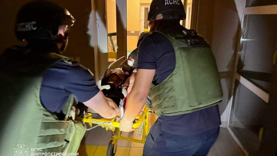 Ворог ударив по чотирьох районах Дніпропетровщини: двоє загиблих, троє постраждалих 
