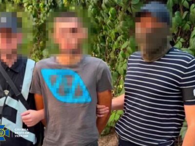 «Подруг» використали як приманку: затримано двох завербованих росією підпалювачів