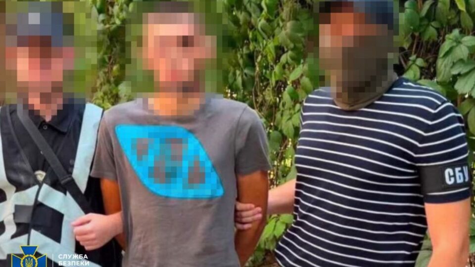 «Подруг» використали як приманку: затримано двох завербованих росією підпалювачів 