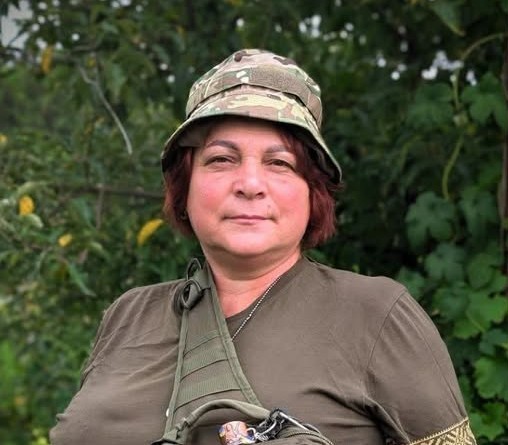 Повернулася з-за кордону, щоб замінити брата: історія Мар’яни з Іршавщини, яка воює на Донбасі 