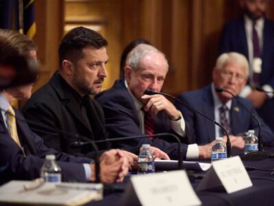 U.S. Senate Advances Russia Sanctions Bill as Zelenskyy Meets with More Than 60 Senators