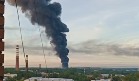 «Відстань до цілей від кордону — понад 400 кілометрів»: Президент прокоментував нові удари по рф 