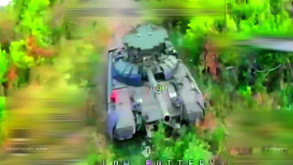 Знищено вісім танків та понад 3600 окупантів: корпус «Азов» відзвітував про свої досягнення за липень 